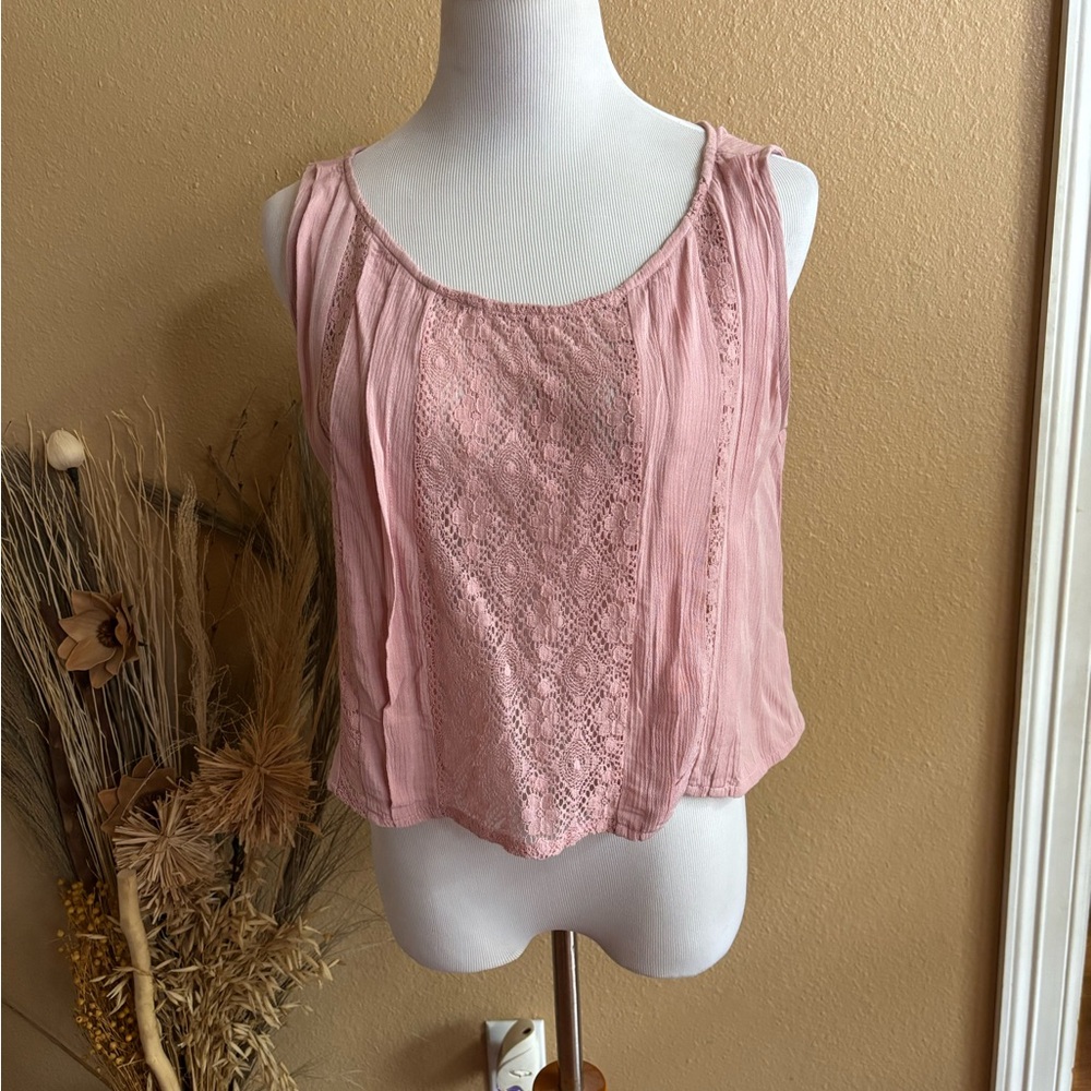 Pink Boho Lace Sleeveless Top size Medium Juniors